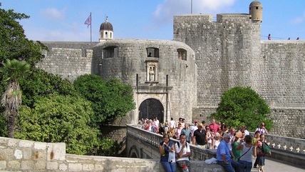 Walking the walls